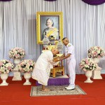 ปทุมธานี-พิธีมอบผ้าไตรพระราชทาน โครงการอุปสมบทเฉลิมพระเกียรติถวายพระราชกุศล ๙๙ รูป เพื่อถวายเป็นพุทธบูชา เนื่องในวันสำคัญสากลโลก วันวิสาขบูชา ๒๕๖๙