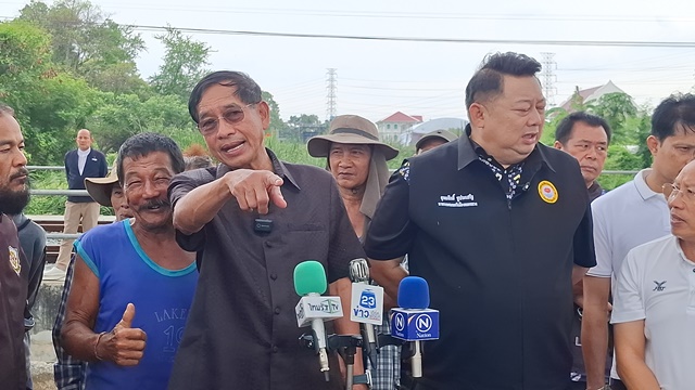 ปทุมธานี ! ช่วยทันที่ นายกแจ๊ส ควักเงินส่วนตัวลุยขุดทางน้ำ ป้องชาวปทุมหมื่นหลังคาเรือนจมบาดาล