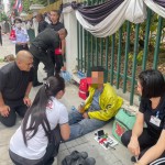 ปทุมธานี !!! ผอ.สนร.นทพ.นำกำลังพลลุยช่วย 2 อุบัติเหตุซ้อนหน้าหน่วย เร่งปฐมพยาบาล ประสานกู้ภัยส่งโรงพยาบาลทันท่วงที