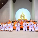 ปทุมธานี-ผู้ว่าราชการจังหวัดปทุมธานี ร่วมพิธีต้อนรับสัญญาบัตร พัดยศ และผ้าไตร ถวายมุทิตาสักการะ “พระราชภาวนาวชิรวิเทศ วิ.” เจ้าอาวาสวัดพระธรรมกายแคลิฟอร์เนีย สหรัฐอเมริกา ณ อุโบสถพระไตรปิฎก วัดพระธรรมกาย