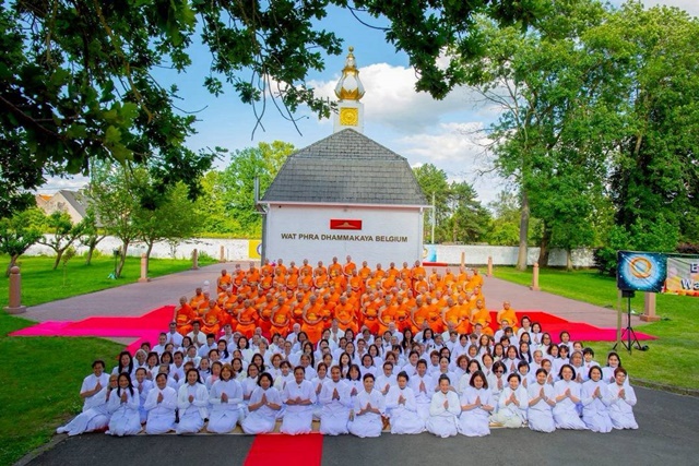 วัดพระธรรมกายเบลเยียมจัดอุปสมบทชาวยุโรป 38 คน จาก 13 ประเทศ