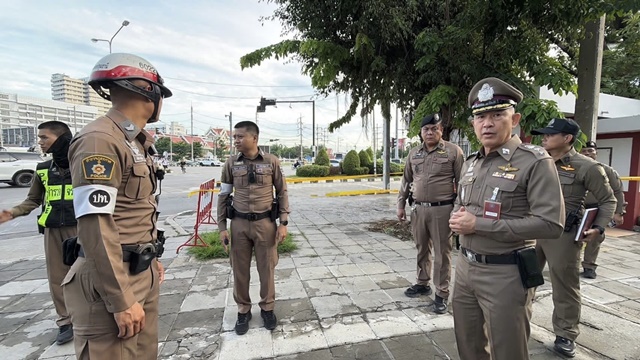 ปทุมธานี !!! ส.ต.ท. ยิงตัวดับคาป้อม แยกไฟแดงปทุมวิไล ปทุมธานี