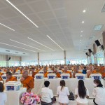 ปทุมธานี ครูใต้เปิดใจยืนหยัดในพื้นที่เสี่ยง รับกองทุนหนุนแรงใจจากวัดพระธรรมกาย ในพิธีถวายสังฆทาน 323 วัดชายแดนใต้