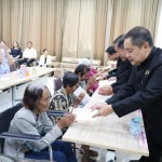 ปทุมธานี “พ่อเมืองปทุมธานี“มอบเครื่องอุปโภคบริโภคแก่ผู้สูงอายุที่ยากไร้ ในโครงการเครือเจริญโภคภัณฑ์ร่วมสงเคราะห์ผู้สูงอายุที่ยากไร้ โดยมูลนิธิส่งเสริมผู้สูงอายุแห่งประเทศไทย ร่วมกับเครือเจริญโภคภัณฑ์ และสำนักงานสาธารณสุขจังหวัดปทุมธานี เพื่อยกระดับคุณภาพชีวิตของผู้สูงอายุที่ยากไร้ในสังคม