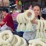 ปทุมธานี ตลาดดอกไม้สี่มุมเมืองชวนเลือกมาลัย-ของขวัญวันแม่ เปิดบริการ 24 ชั่วโมง