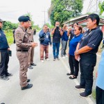 ปทุมธานี ! ปส.สนธิกำลังตร.ธัญบุรี ฝ่ายปกครอง ปิดล้อมตรวจค้น 10 จุดชุมชนล็อคปฏิรูปที่ดิน 5 ไร่ คลอง12 กวาดล้างยาเสพติด สร้างชุมชนเข้มแข็ง