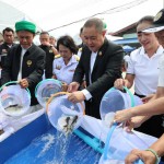 ปทุมธานี “พ่อเมืองปทุมธานี” เป็นประธานในพิธีปล่อยพันธุ์สัตว์น้ำกว่า 2 แสนตัว เนื่องในวันประมงแห่งชาติ “ปล่อยพันธุ์สัตว์น้ำ 100 ล้านตัว ในน้ำมีปลา สร้างคุณค่าสู่ความมั่นคงทางอาหาร”