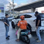 ปทุมธานี จับแล้ว! โจรหื่นพยายามขืนใจป้าว้ย 52 ปี ตำรวจตะครุบตัวพบยังใส่กางเกงเหยื่อคาหนังคาเขา สารภาพสิ้น