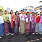 ปทุมธานี ! สืบสานประเพณีตักบาตรพระร้อยร่วมใจถวายบัว ทางเรือ ณ วัดหงษ์ปทุมาวาส อำเภอเมืองปทุมธานี